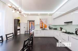 Дом 179м², 2-этажный, участок 5 сот.  