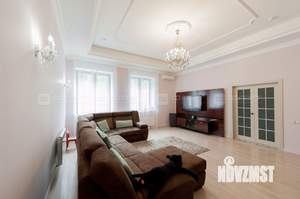 Дом 253м&sup2;, 2-этажный, участок 11 сот.  