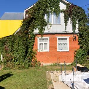 Дом 80м&sup2;, 2-этажный, участок 8 сот.  