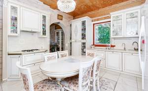 Дом 274м&sup2;, 2-этажный, участок 0 сот.  