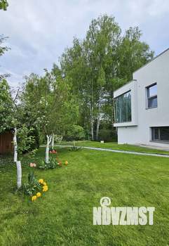 Дом 278м&sup2;, 2-этажный, участок 15 сот.  