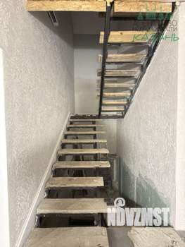 Дом 371м&sup2;, 2-этажный, участок 10 сот.  