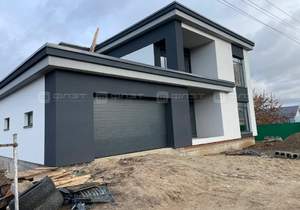 Дом 295м&sup2;, 2-этажный, участок 0 сот.  