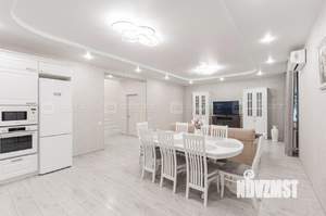 Дом 160м², 2-этажный, участок 6 сот.  