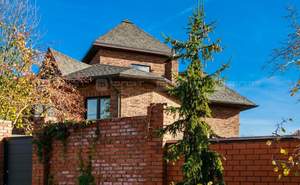 Дом 297м², 3-этажный, участок 0 сот.  