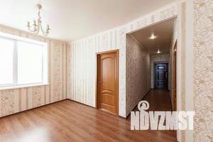 Дом 325м², 3-этажный, участок 19 сот.  