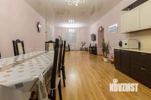 Дом 227м², 2-этажный, участок 8 сот.  