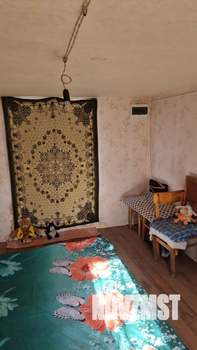 Дом 30м&sup2;, 2-этажный, участок 4 сот.  