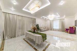 Дом 195м&sup2;, 2-этажный, участок 8 сот.  