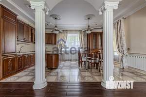 Коттедж 270м², 3-этажный, участок 10 сот.  