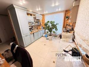 Дом 114м&sup2;, 2-этажный, участок 9 сот.  