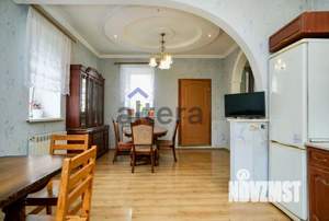 Дом 337м², 2-этажный, участок 6 сот.  