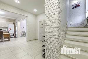 Дом 154м&sup2;, 2-этажный, участок 4 сот.  