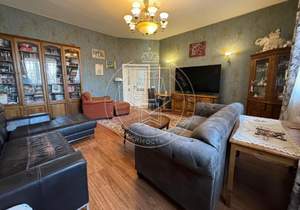 Дом 250м², 2-этажный, участок 25 сот.  