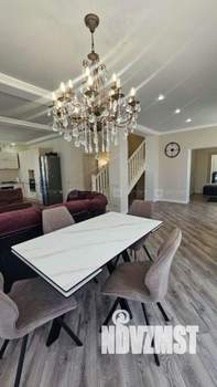 Дом 180м², 2-этажный, участок 10 сот.  