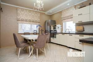 Дом 287м², 2-этажный, участок 12 сот.  