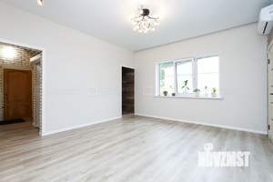 Дом 200м&sup2;, 2-этажный, участок 6 сот.  