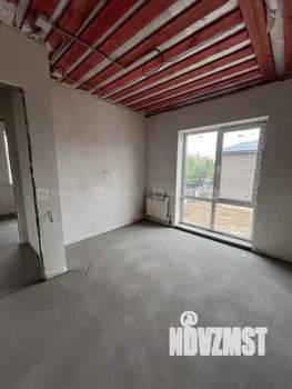 Дом 130м&sup2;, 2-этажный, участок 3 сот.  