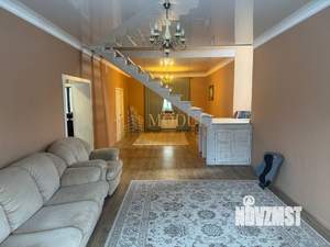 Дом 220м&sup2;, 2-этажный, участок 5 сот.  