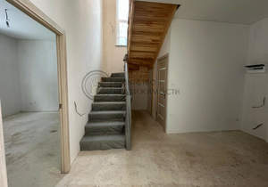 Дом 145м&sup2;, 2-этажный, участок 5 сот.  