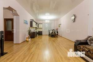 Дом 227м², 2-этажный, участок 8 сот.  