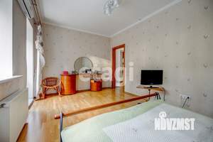 Дом 450м², 3-этажный, участок 8 сот.  