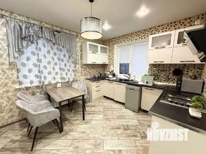 Дом 118м&sup2;, 2-этажный, участок 4 сот.  