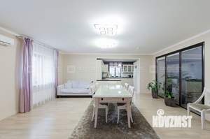 Дом 253м², 2-этажный, участок 11 сот.  