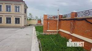 Дом 900м², 3-этажный, участок 16 сот.  