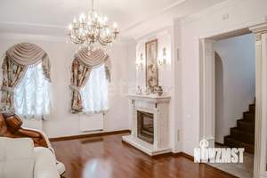 Дом 281м&sup2;, 3-этажный, участок 14 сот.  