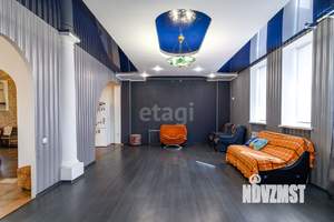 Дом 350м², 2-этажный, участок 10 сот.  