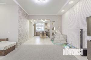 Дом 154м&sup2;, 2-этажный, участок 4 сот.  