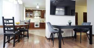 Дом 211м&sup2;, 2-этажный, участок 10 сот.  