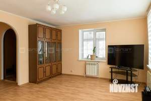 Дом 279м², 2-этажный, участок 8 сот.  
