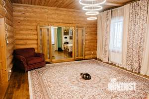 Дом 242м&sup2;, 3-этажный, участок 10 сот.  