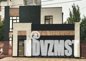 Дом 193м&sup2;, 2-этажный, участок 4 сот.  