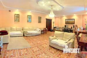 Дом 364м², 2-этажный, участок 13 сот.  