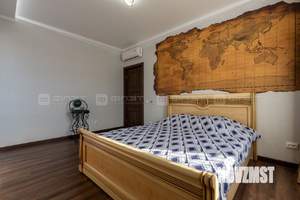 Дом 244м², 2-этажный, участок 10 сот.  