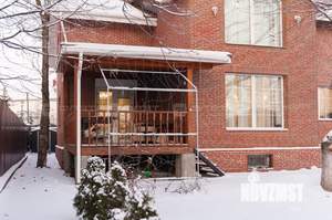 Дом 230м&sup2;, 2-этажный, участок 8 сот.  