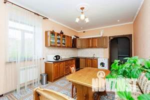 Коттедж 306м², 2-этажный, участок 10 сот.  