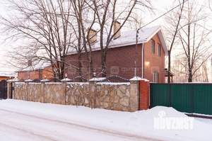 Дом 230м&sup2;, 2-этажный, участок 8 сот.  