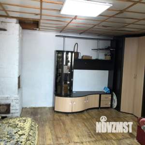 Дом 80м&sup2;, 2-этажный, участок 8 сот.  