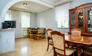 Дом 337м², 2-этажный, участок 6 сот.  