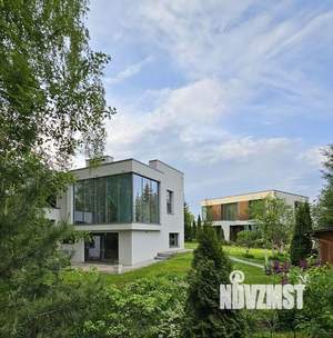 Дом 278м², 2-этажный, участок 15 сот.  