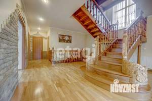 Дом 450м², 3-этажный, участок 8 сот.  