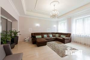 Дом 253м², 2-этажный, участок 11 сот.  