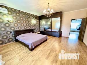 Дом 227м&sup2;, 2-этажный, участок 7 сот.  