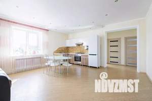 Коттедж 246м², 2-этажный, участок 15 сот.  