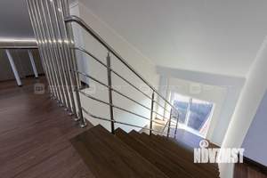 Дом 244м², 2-этажный, участок 10 сот.  