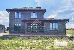 Дом 212м², 2-этажный, участок 8 сот.  